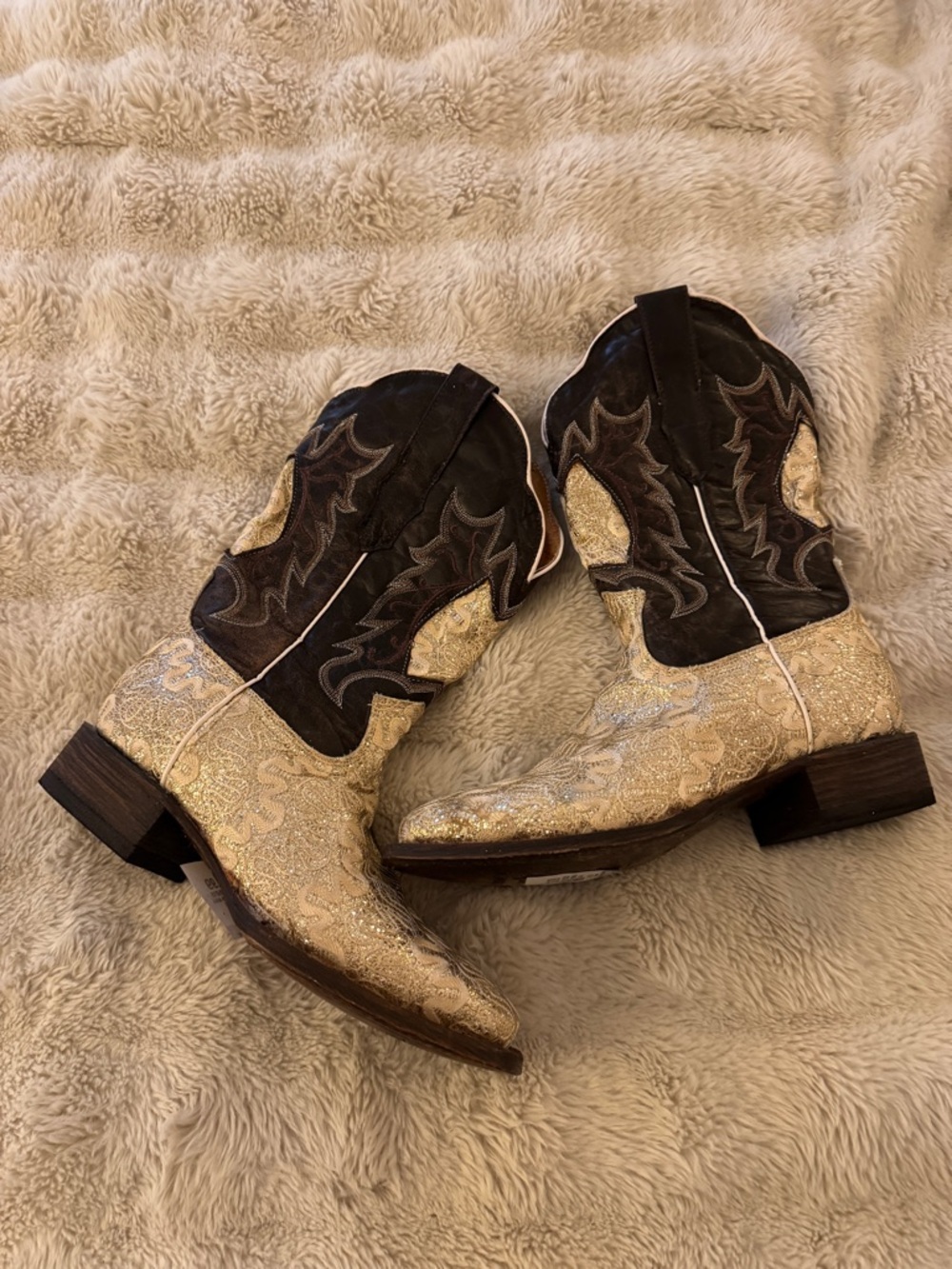 Glitter Lace Western Cowboy Boots - Gold and Black